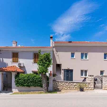 Gostinjska kuća Kucic 3*