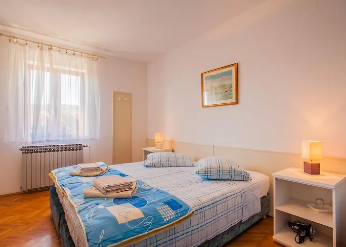 Πανσιόν Kucic Cres